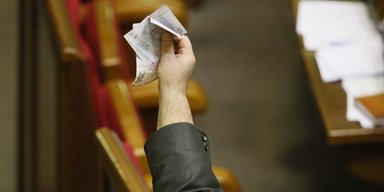 Путинским путем. Как Украина понемногу становится государством-коллектором