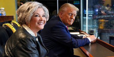 Тень Кремля в Белом доме: соратницу Трампа заподозрили в связях с друзьями Путина