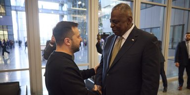 США просили Зеленського детально описати план ударів по РФ далекобійними ракетами, — Bloomberg
