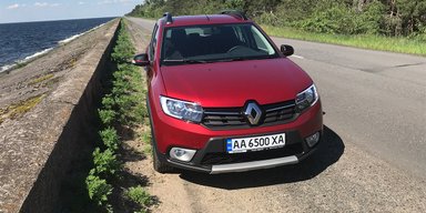 Бюджетний здоровань. Чим сподобався та чим спантеличив Renault Sandero Stepway