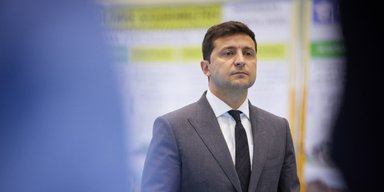 При Порошенко было лучше. Почему такие оценки звучат спустя два года правления Зеленского