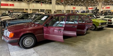 Выпускался серийно: обнаружен уникальный шестидверный Mercedes W124 в новом состоянии (фото)