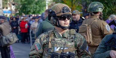 Сына Рамзана Кадырова наградили медалью "за вклад в войну в Украине"