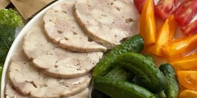 Куриный рулет: рецепт очень вкусного мясного блюда в домашних условиях