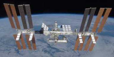 На Міжнародну космічну станцію летить новий екіпаж завдовжки всього 1 міліметр (фото)