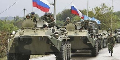 "Ядерная бомба и трехлинейка": аналитики смоделировали четыре сценария для будущего армии РФ