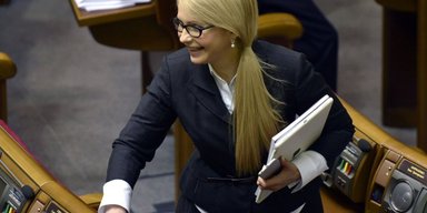 Берешь и платишь. Как Юлия Тимошенко подбирает ключи к избирателям