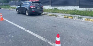 Взорвал гранату: в Буче мужчина захватил авто с водителем, чтобы доехать до Беларуси (видео)