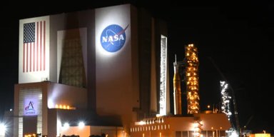 Астронавти "Артеміда-3" не полетять на Місяць: у NASA передумали