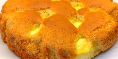 Пирог с творожным шариками: как приготовить любимый десерт по-новому