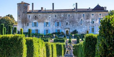 Семья из Калифорнии купила 750-летний замок во Франции и очень пожалела (фото, видео)