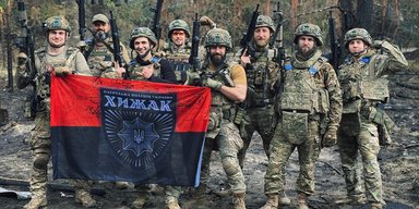 Понад 10 км під дронами: бійці бригади "Хижак" розповіли, як пішки вирвалися з Торецька (відео)