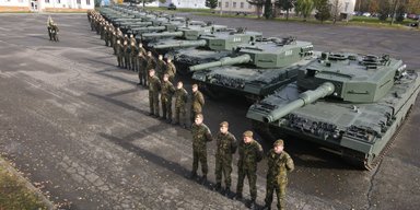 Круговий обмін: Чехія отримала всі 14 танків Leopard 2A4 від Німеччини