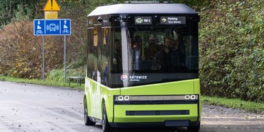 У Польщі випустили на маршрут безпілотні електричні автобуси (фото, відео)
