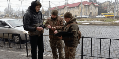 ТЦК остановили на улице: что будет за отказ от проверки и могут ли вручить повестку (видео)