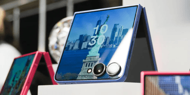 Новый флагман: эксперты назвали 5 причин купить Galaxy Z Flip 7 вместо Motorola и Xiaomi