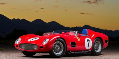 Поддельный Ferrari продали на аукционе по цене двух настоящих суперкаров (фото)