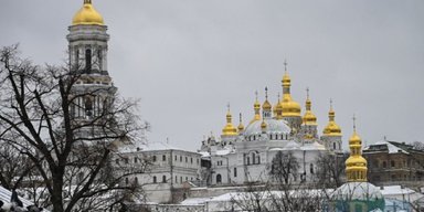 Передвигаются свободно: в Лавре до сих пор проживает более 100 монахов Московского патриархата