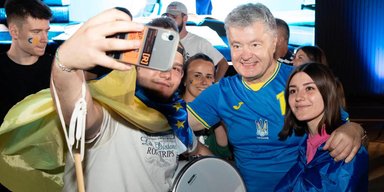 Ідеальний ворог. Чому Зеленський не посадить Порошенка і які плани на нього у Банкової
