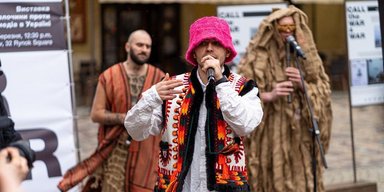 "Я потерял всех своих друзей в один день": фронтмен группы "Kalush" рассказал о наркотической зависимости (видео)