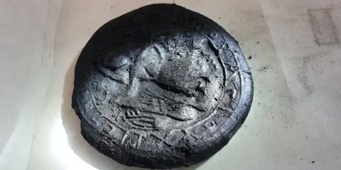 Зображений Христос: археологи виявили 1300-річний хліб для християнського обряду (фото)