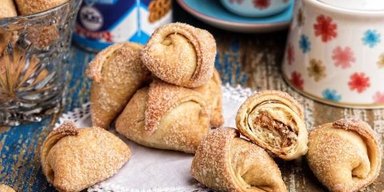 Рогалики зі згущеним молоком: рецепт смачної випічки до чаю та кави