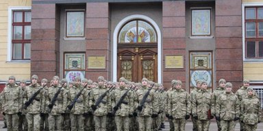 30-летних курсантов отдавали только мамам: нардепы нашли нарушения в Академии сухопутных войск