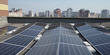 Установка солнечных панелей на крыше поможет сэкономить тысячи долларов: исследование