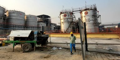 Пов'язана контрактами: Індія продовжить купувати російську нафту, — Reuters