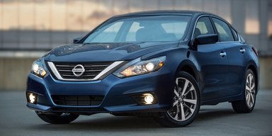 Nissan припиняє виробництво популярного седана: що кажуть у компанії