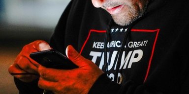 Никакой больше свободы слова: что известно о соцсети Parler, впавшей в немилость