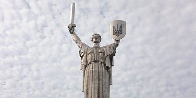 Уперше з початку вторгнення: у Києві знову запрацює оглядовий майданчик на щиті Батьківщини-матері