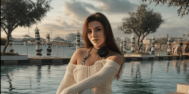 Брали кредит на 200 тысяч: украинская звезда сети стала жертвой телефонных мошенников