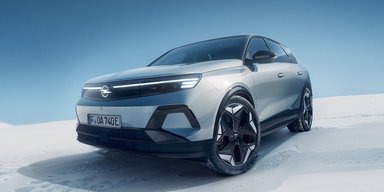 Представлено найпотужніший і найшвидший кросовер Opel на 325 сил (фото)