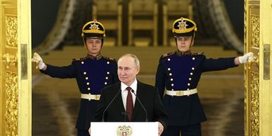 "Санітарні міркування": Путін відмовився стояти поруч із новим послом Британії (відео)