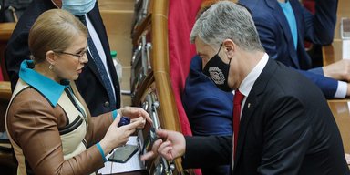 Зростання тарифів, спад в економіці, епідемія COVID — що впливає на рейтинг партій?