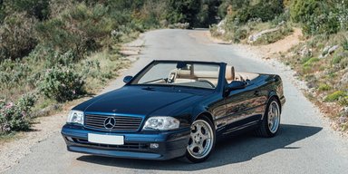 Звір за $600 000: на торги виставили рідкісний Mercedes 90-х із V12 від суперкара (фото)