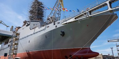В Калининграде спустили на воду БДК "Владимир Андреев": третий корабль проекта 11711