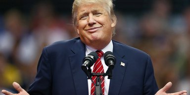 Трамп, Путин и другие. Что важного для Украины можно найти в компромате на американского президента