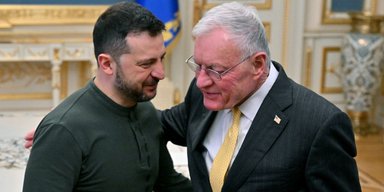 Россия проигрывает Украине и США может "надрать ей задницу", — заявил Кит Келлог в Киеве