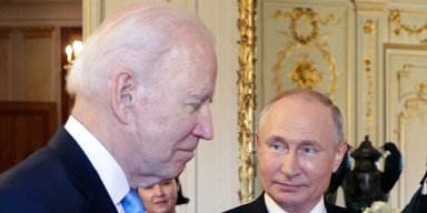 Танці навколо "Мінська". Чому зустріч Байдена і Путіна не принесла прориву для України