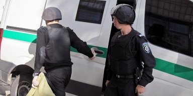 Задержанных в Венгрии инкассаторов "Ощадбанка" депортировали, — Index