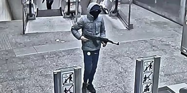 В Брюсселе двое мужчин из автоматов расстреливали людей возле метро (видео)