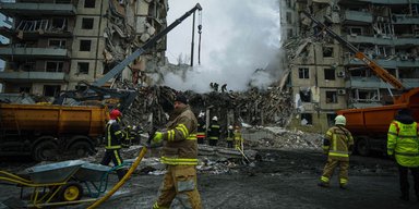 "Труха" Україна допомагає постраждалим українцям від ракетних атак