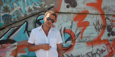 "Хотів залишатися в Таїланді": у МЗС розповіли про українця, якого у в'язниці знайшли "Бі-2"