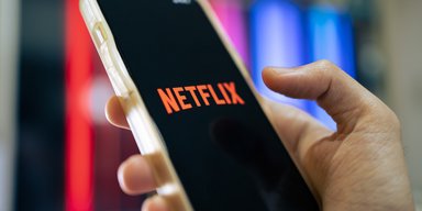 Осталось мало времени: Netflix удаляет культовые фильмы и сериал (видео)
