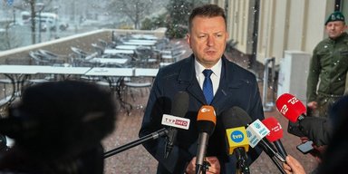Несколько польских генералов ушли в отставку из-за конфликта с министром обороны Блащаком