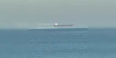 Корабли парят над морем: необычное явление заметили в Одессе (видео)
