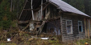 Приезжала Леся Украинка: известный курорт в Карпатах стал "селом-призраком" (фото)