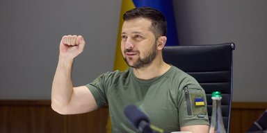 "Путин боится нас очень сильно": Зеленский объяснил, почему РФ грозит Украине ядерным ударом (видео)